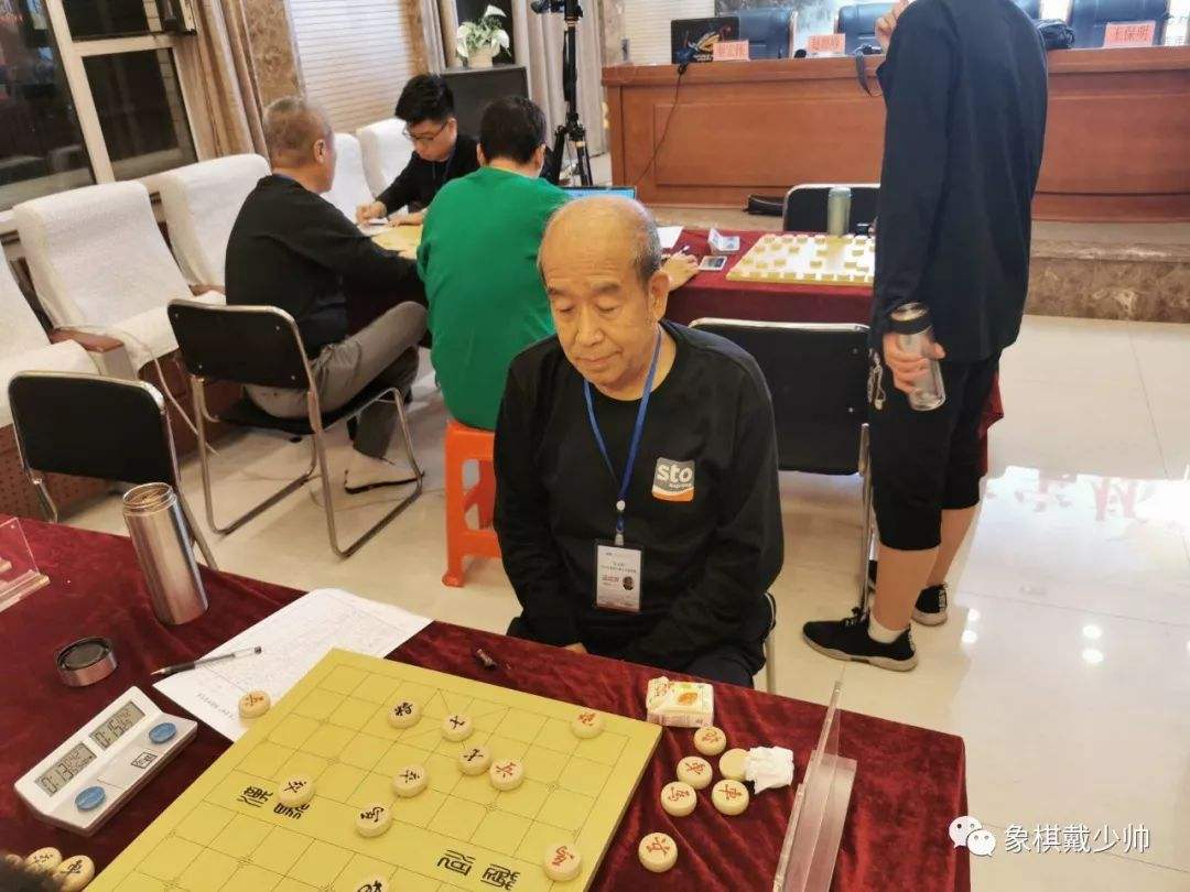 李来群|从煤矿工人成长起来的中国象棋特级大师，“五七炮校长”：刘殿中