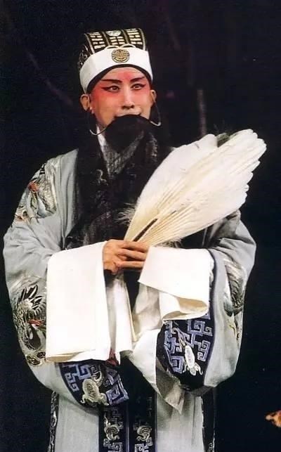 京剧|第一届青京赛获得冠军的京剧名家们，有很多都离开舞台太可惜了