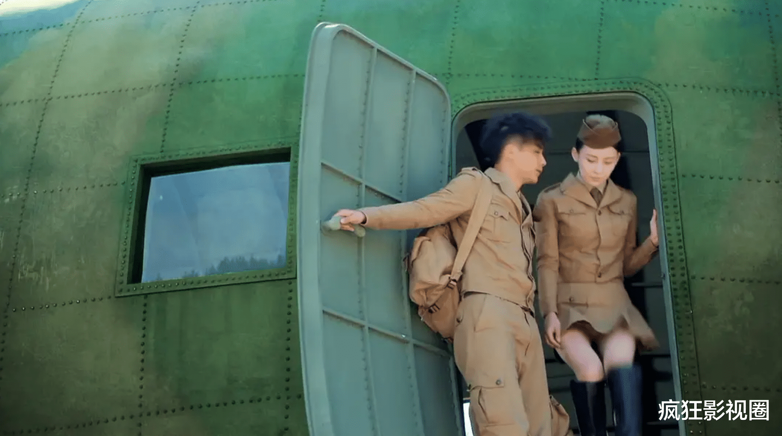 于震|神剧专业户、抗战剧一姐，这4位红极一时的明星，都没落了