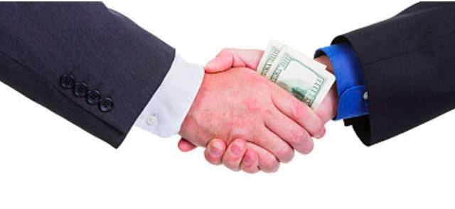 |领导在找茬，你又不想拍马屁奉承，到底该怎么办？