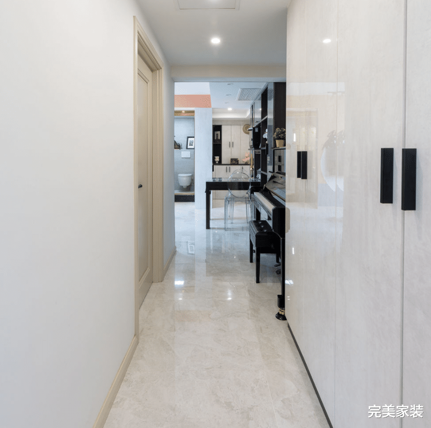 混搭风是王道,用多彩色系填充空间,打造温馨浪漫雅居