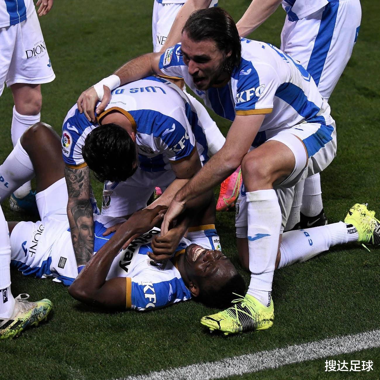 西班牙人|95分钟绝杀！西乙争冠对手惨遭2-1逆转，西班牙人保住了第2