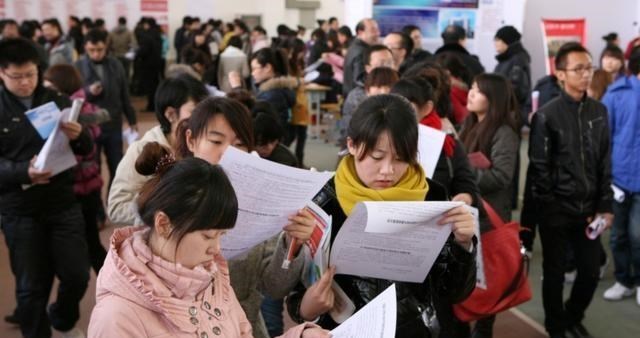 啃老族|“新型啃老”正在盛行，比旧型啃老更可恶，家长早知道早纠正！