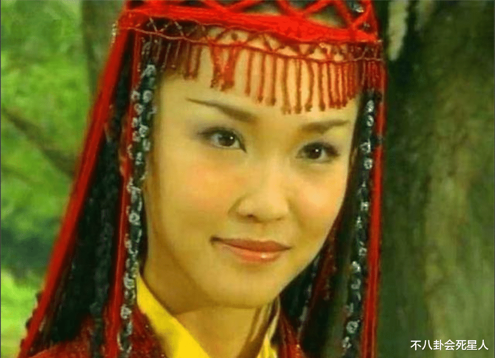 郭妃丽|新加坡四大古装美人，惊艳时光，如今有人离异带娃，有人嫁入中国