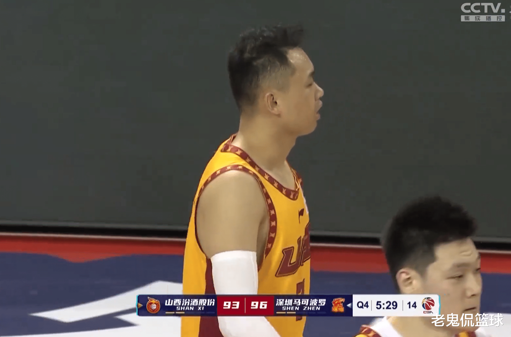 山西男篮|姜还是老的辣！6人得分上双助黑马加时扳倒老二，山东大汉成看客