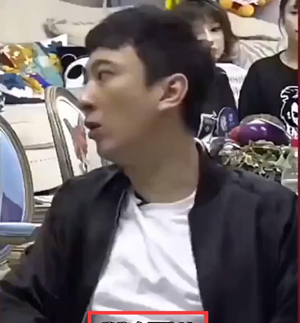 王思聪|团购丢人吗？王思聪直言自己从来没团购过，翘二郎腿说这话暴三观