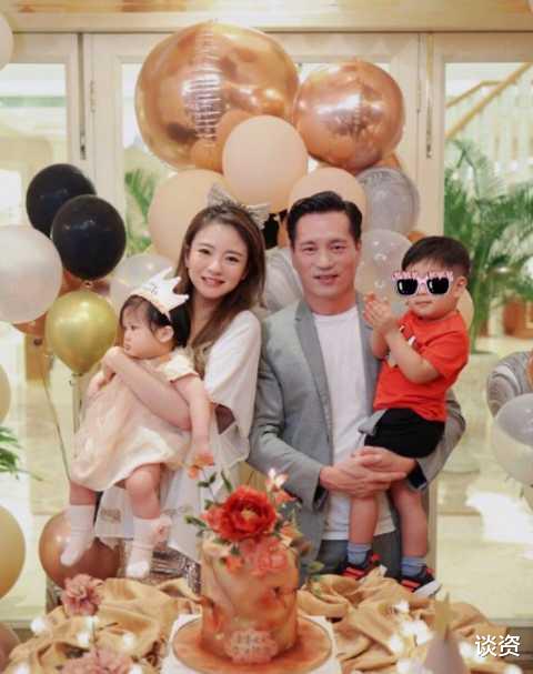 安以轩|安以轩亲自为儿子剪发,剪坏发型太坑娃,不受老公公司被查影响