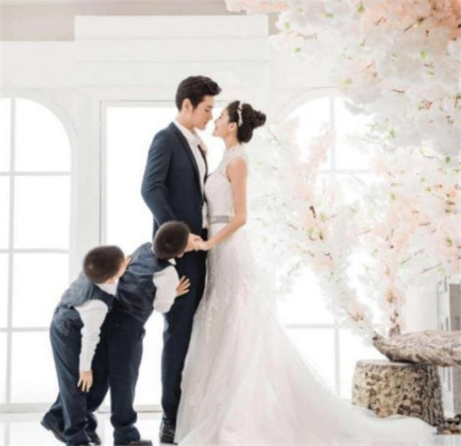 王媛可|“母子恋”？戏里演“母子”戏外是夫妻，还生了“一模一样”两个娃