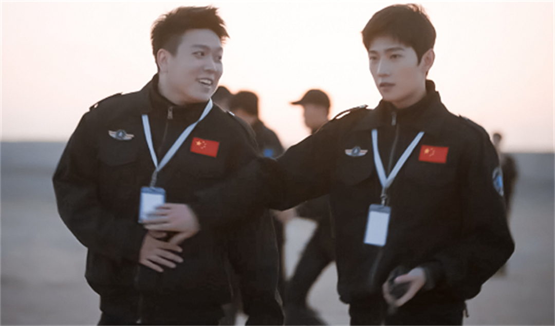 华晨宇|搞崩腾讯视频，这对“顶流情侣”可真行！