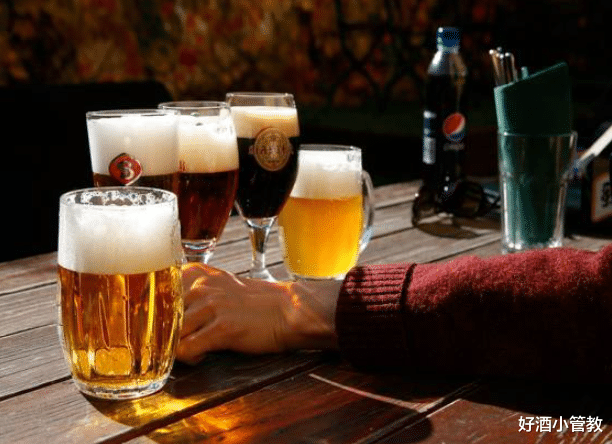 |为何人能喝下10瓶啤酒,却怎么也喝不下10瓶水?看完终于懂了