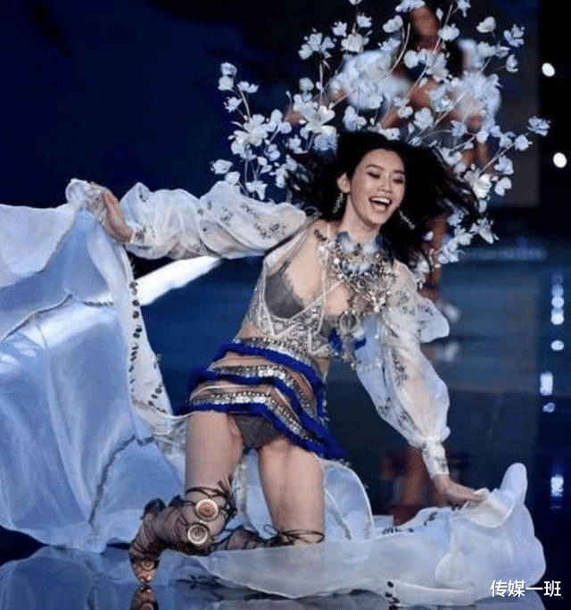 张梓琳|3大超模走秀春晚,世界小姐张梓琳怀胎6月,颜值气质不输豪门媳妇奚梦瑶