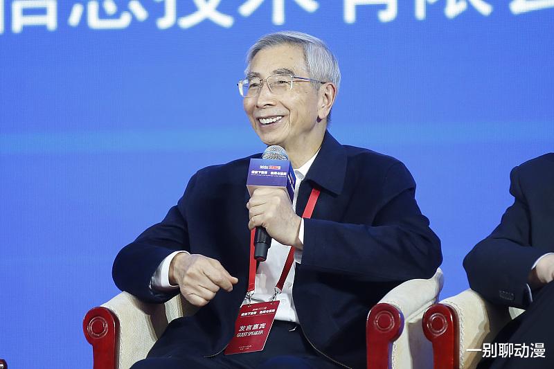 柳传志|柳传志给倪光南一个发展的平台，倪却要挖空平台的墙角，连年告状？