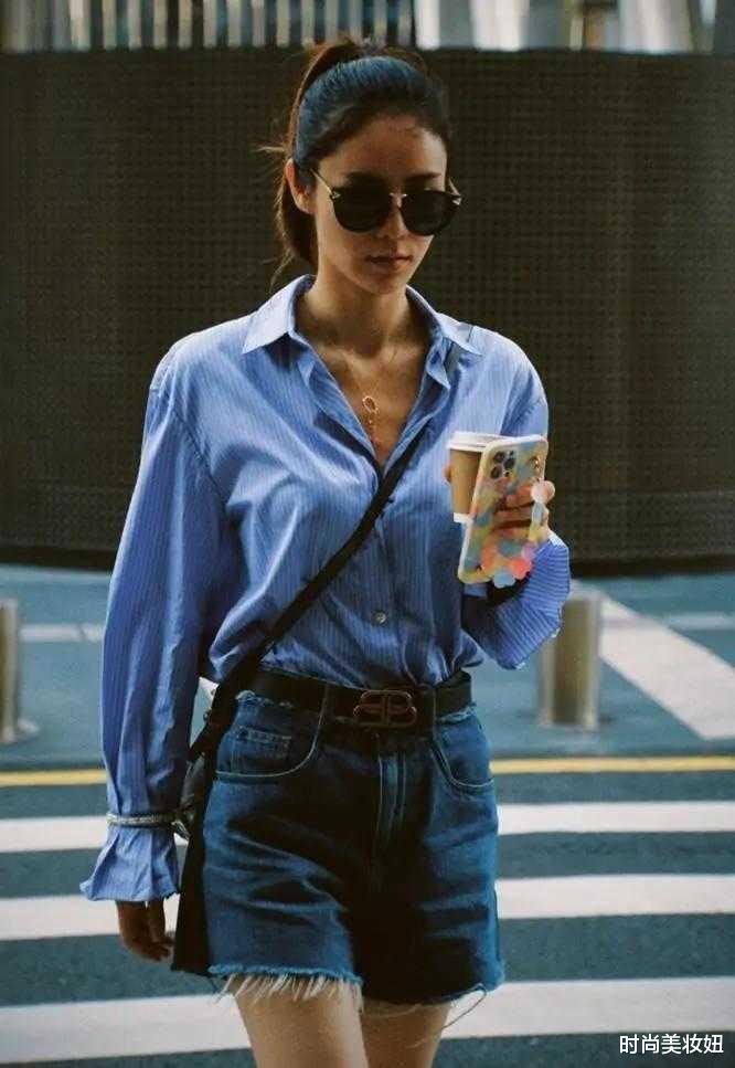 时尚美妆妞|林峰老婆张馨月很有“超模范”,穿蓝衬衫配短裤街拍,高级又洋气