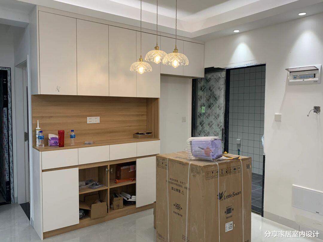 分享家居室内设计 小三房自己设计,电视墙打满柜子很实用,还没家具看着都很喜欢!