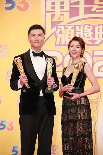 陈自瑶|天呐！恩爱夫妻玩崩了，她和小三同时怀孕...