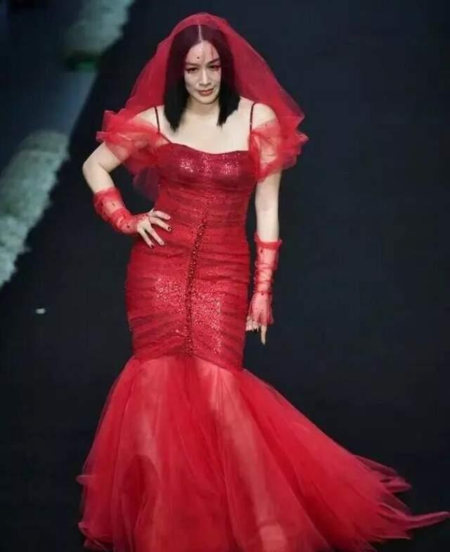 钟丽缇|“少女胯”和“妇女胯”有什么区别？看看钟丽缇的身材，就明白了