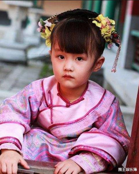 纪姿含|童星纪姿含自曝素颜近照，网友：有点长残了