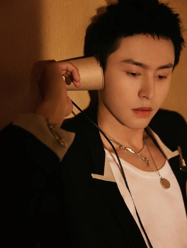 张哲瀚|顶流花讨好大佬？江疏影被压戏？张哲瀚蹭戏？许龄月没戏拍？