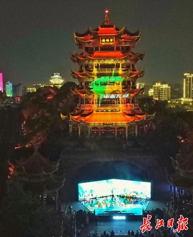 长江日报 全球首创,汉企自主研发“三层仿生结构人工血管”亮相光影展