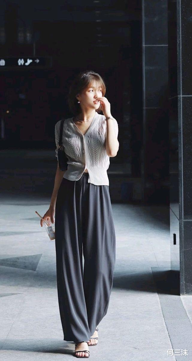 何三沫|怎么搭配才有女人味？简约又浪漫的穿搭，可以轻松呈现温柔气质