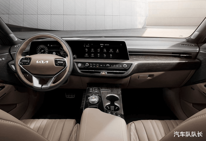 起亚汽车 起亚发飙了！旗舰轿跑气场碾压奔驰S级，看完价格，还考虑啥奥迪A6L