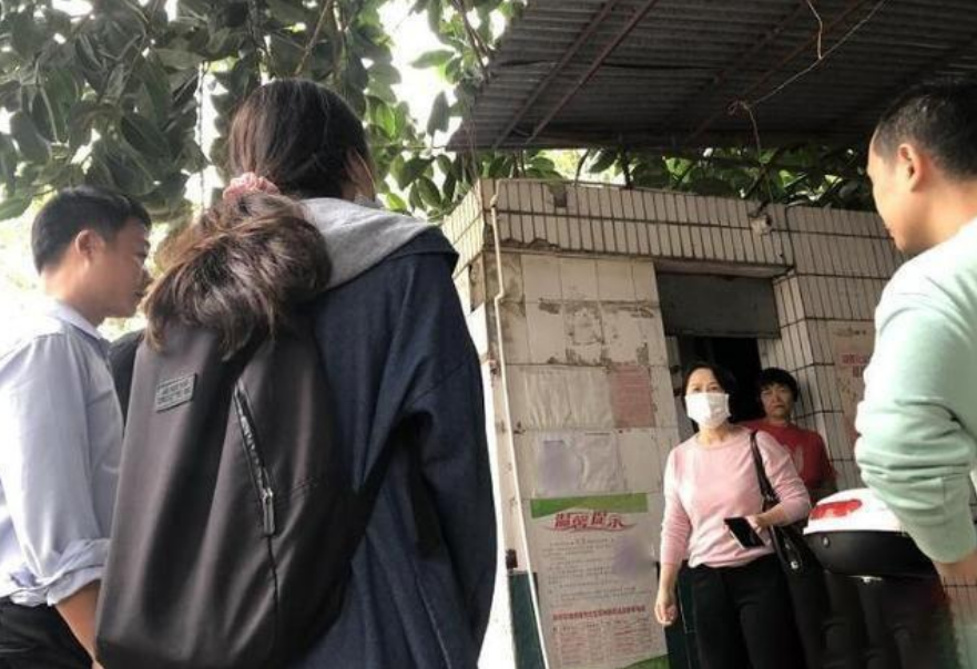 前方社会冲锋号 女子通过法拍购买别墅,却被物业索要50余万物业费,女子:房子才160万!