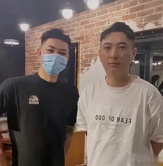 发型|王思聪这新发型，“十个亿”的发型居然撞了一般“王宝器”