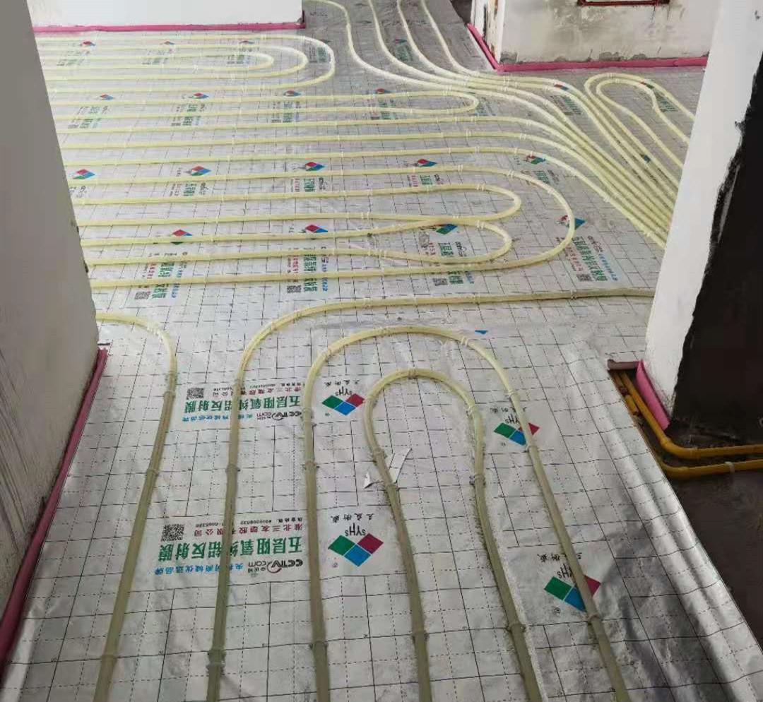 鹤立生活|如果你也认为地暖按照空间布管，你就错了