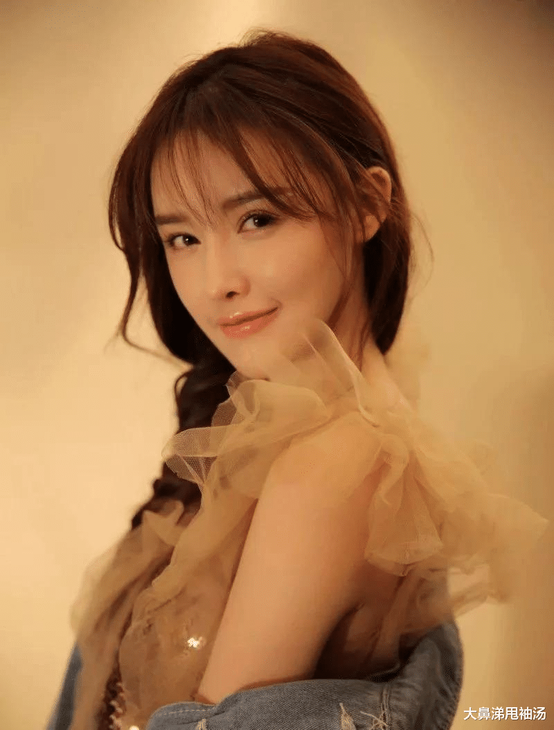 整容|断送演艺生涯？女演员整容失败致鼻头坏死，一度想要跳楼自杀