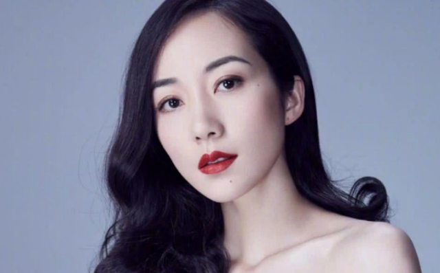 张梓琳|她是中国身材最好的女星，生活低调热衷慈善，35岁依然身材火辣