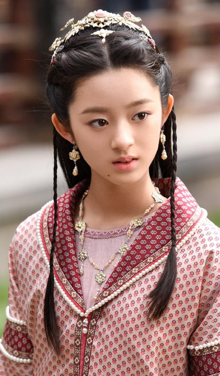 黄杨钿甜|才14岁，她这张脸的古偶适配度也太高了吧