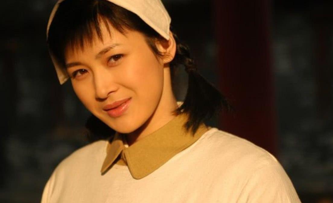 江湖二人行 亮剑：赵家裕村花秀芹，最美护士田雨，谁才是李云龙真正的爱？