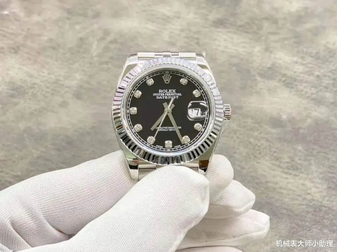 机械表大师小助理 机械表大师：价格高就代表档次高吗？如何判断手表档次的高低？