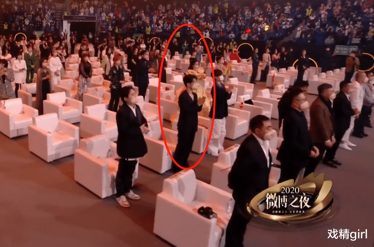 郭晶晶|黄晓明回头偷看baby，杨幂张小斐台下热聊，华晨宇邓紫棋领奖时互不理睬