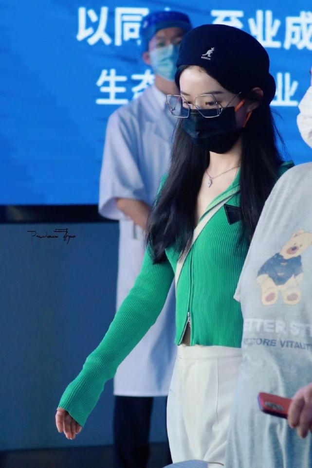 郭晶晶|谢娜复出首次直播，产后真实状态曝光，与赵丽颖娜扎吴昕同框比美