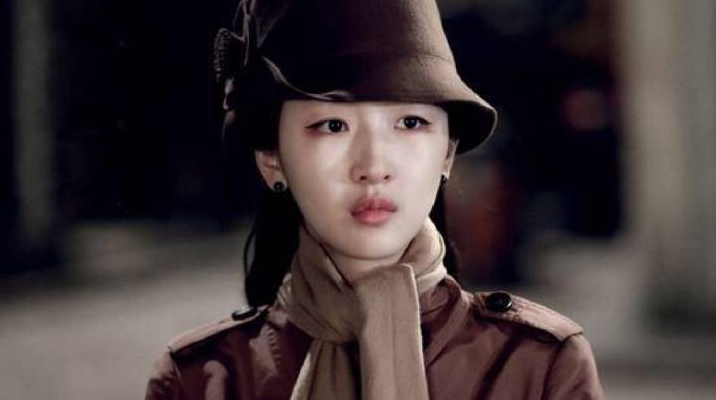 胡冰卿|那些拿着女主剧本却演成女配的，她才是真惨，一部剧被两女配赶超