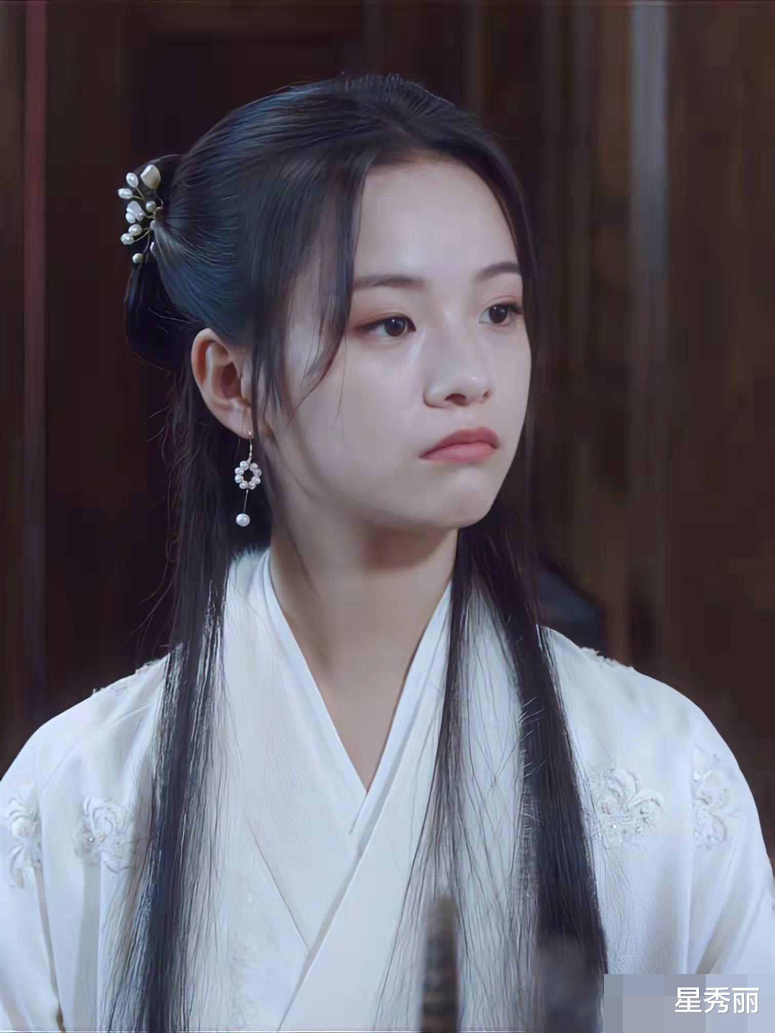 范冰冰|看了李庚希的古装扮相陷入沉思：以前范冰冰还会被嘲是丫鬟脸呢