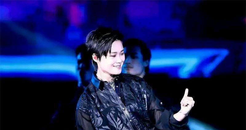 赵丽颖|赵丽颖又一新剧来袭？龚俊让人笑晕了？李宇春的歌迷又坐不住了？