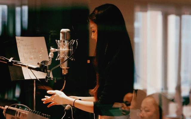 薛凯琪|出道就高起点，差点成成龙儿媳妇，27岁抑郁险自杀，今40岁仍单身