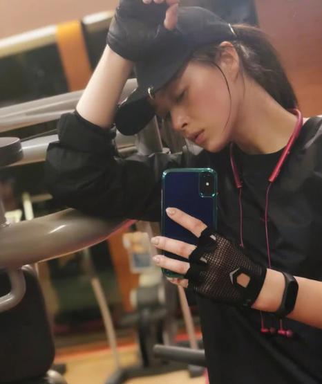 蒋欣|37岁蒋欣瘦成王子文，体重不过百，告别微胖女神，坦言方法很简单