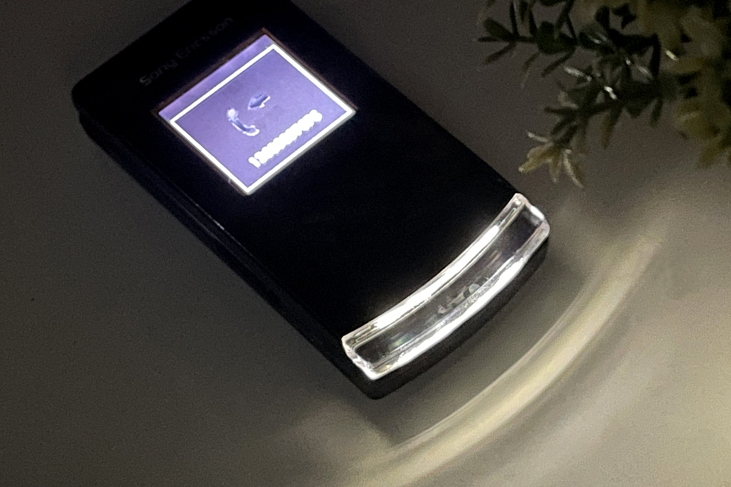 索愛|今天手機越來越公式化，曾經手機多么有追求——回顧索尼愛立信W980