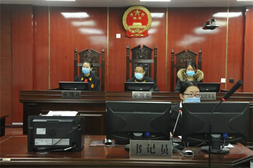南昌19岁女大学生失恋后跳楼自杀，父母向男友索赔86万，法院判了