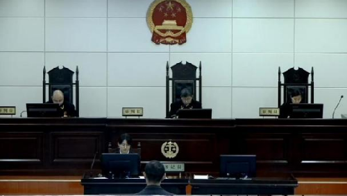 内蒙古 安徽女子为和情人幽会，向丈夫提出三人同住，不料她和情夫皆被杀