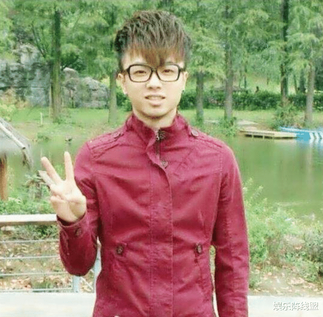 华晨宇|华晨宇的精彩情史，靠才华征服了5个女人，勇敢承认自己未婚生子