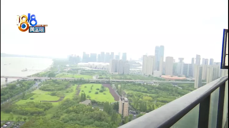 |2014年800多万买下，一线江景跃层漏水六年没装修