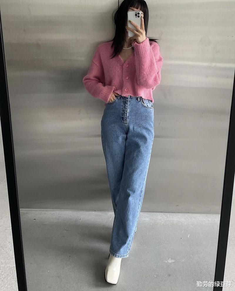 勤劳的绿豆芽 秋冬季针织衫搭配攻略,不仅时尚百搭,还能给造型增添不少温柔感