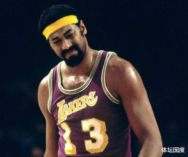 FMVP|必须承认，综合个人硬荣誉，NBA前八超巨历史地位非这8位大神莫属