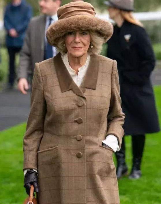 英国|卡米拉又获新任命！心里倍儿美，高调穿皮草亮相