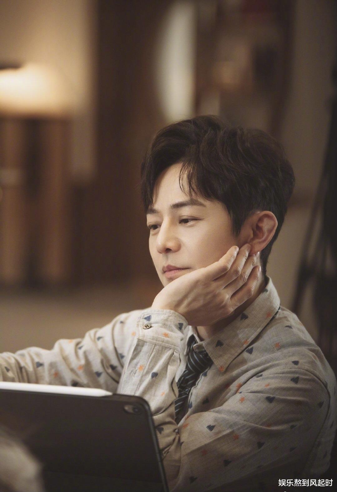 芒果台|何炅提前退休！芒果台内斗元气大伤，计划退居幕后捧新人