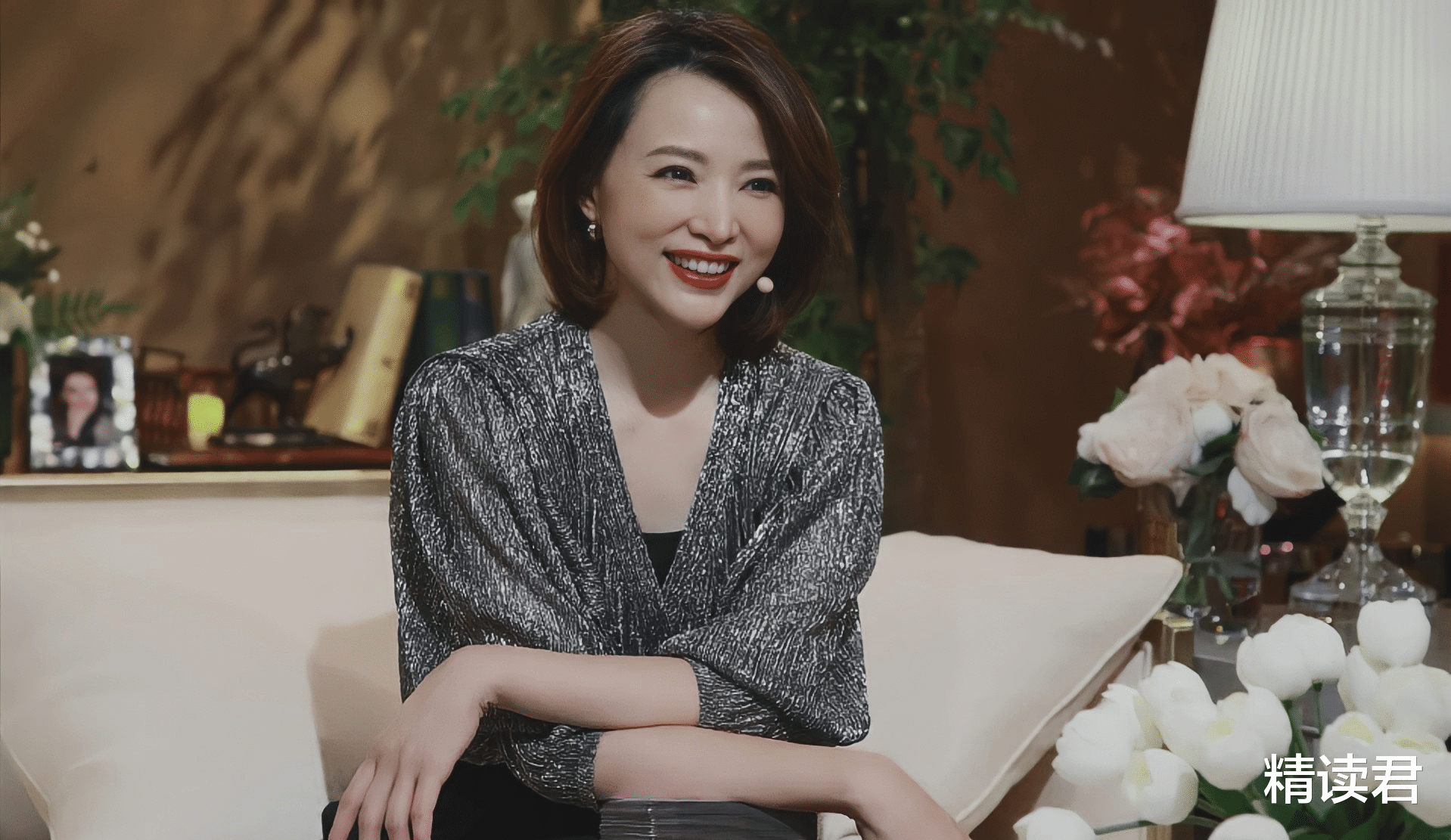 董卿|47岁“央视一姐”董卿旧照流出：哪有人能一路躺赢？